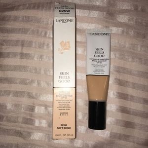 Lancome 025 W Soft Beige Skin feels good